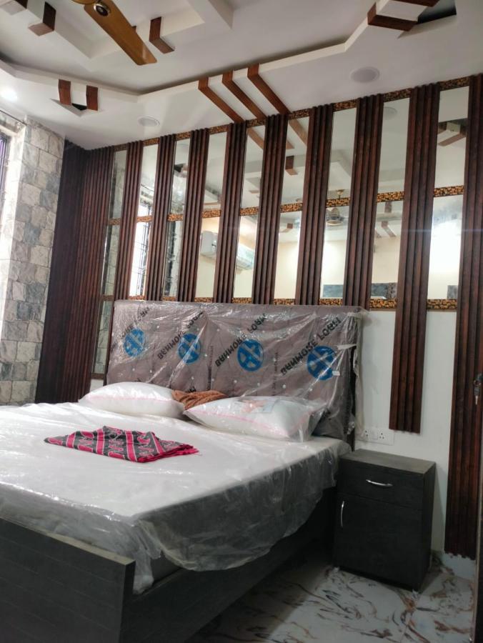 Divine Hotel & Banquet Hall Бопал Екстериор снимка